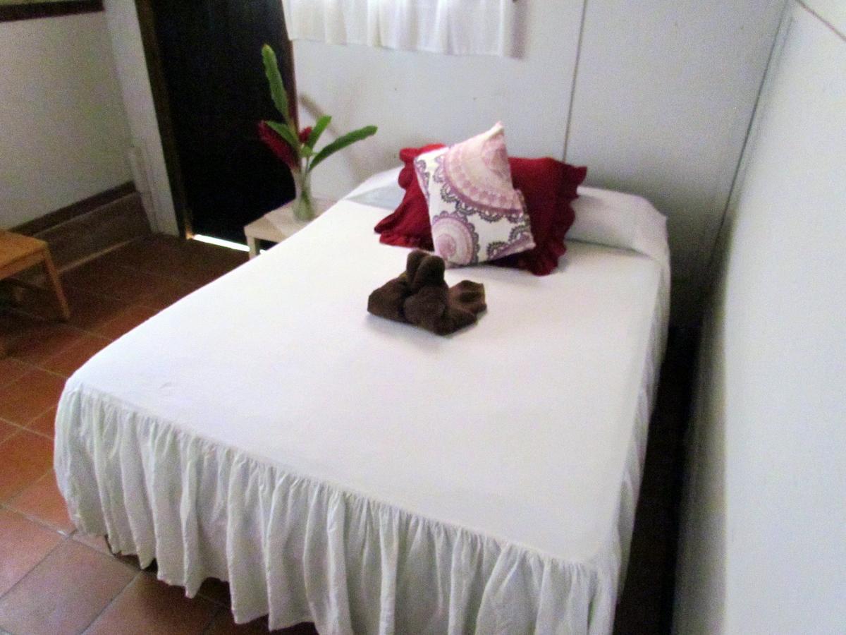 Kacha B&B Beach Front Manuel Antonio Szoba fotó